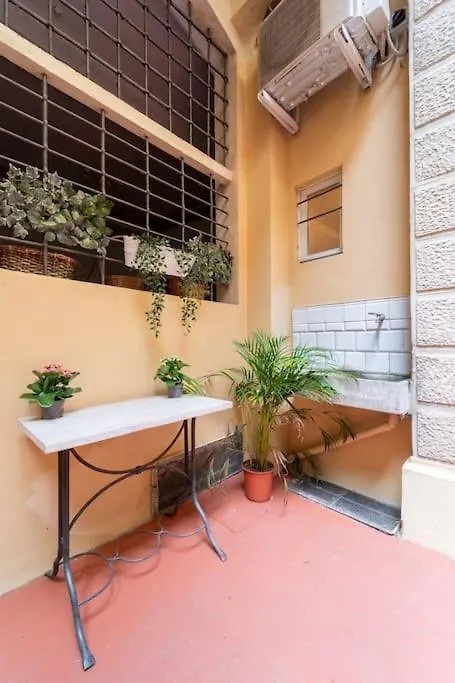 Central And Cozy Loft With Courtyard Bologna Italië